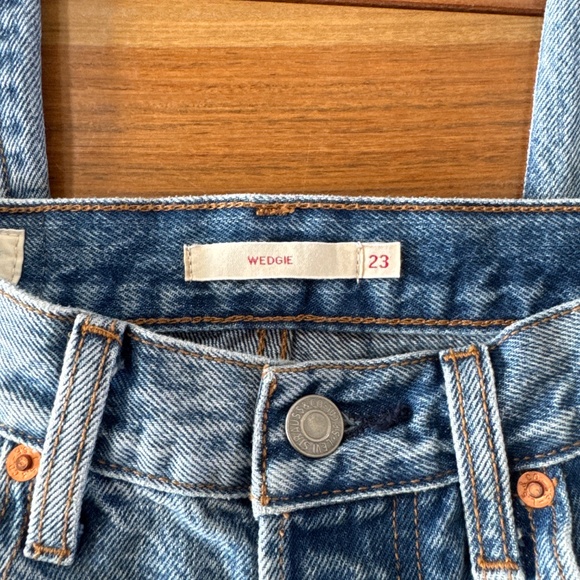 Levi’s Wedgie ladies size 23 - Picture 2 of 6